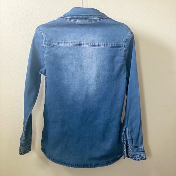 Ag Jean shirt size 4t it’s a slim fit - Picture 2 of 4